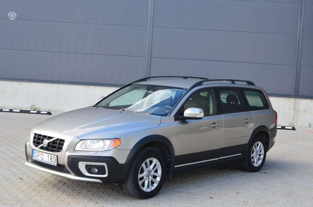 Volvo XC70, 2.4 l., wagon