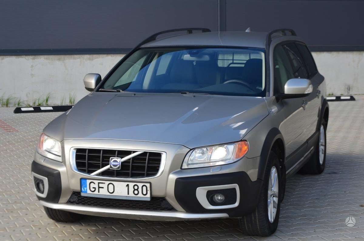 Volvo XC70, 2.4 l., wagon