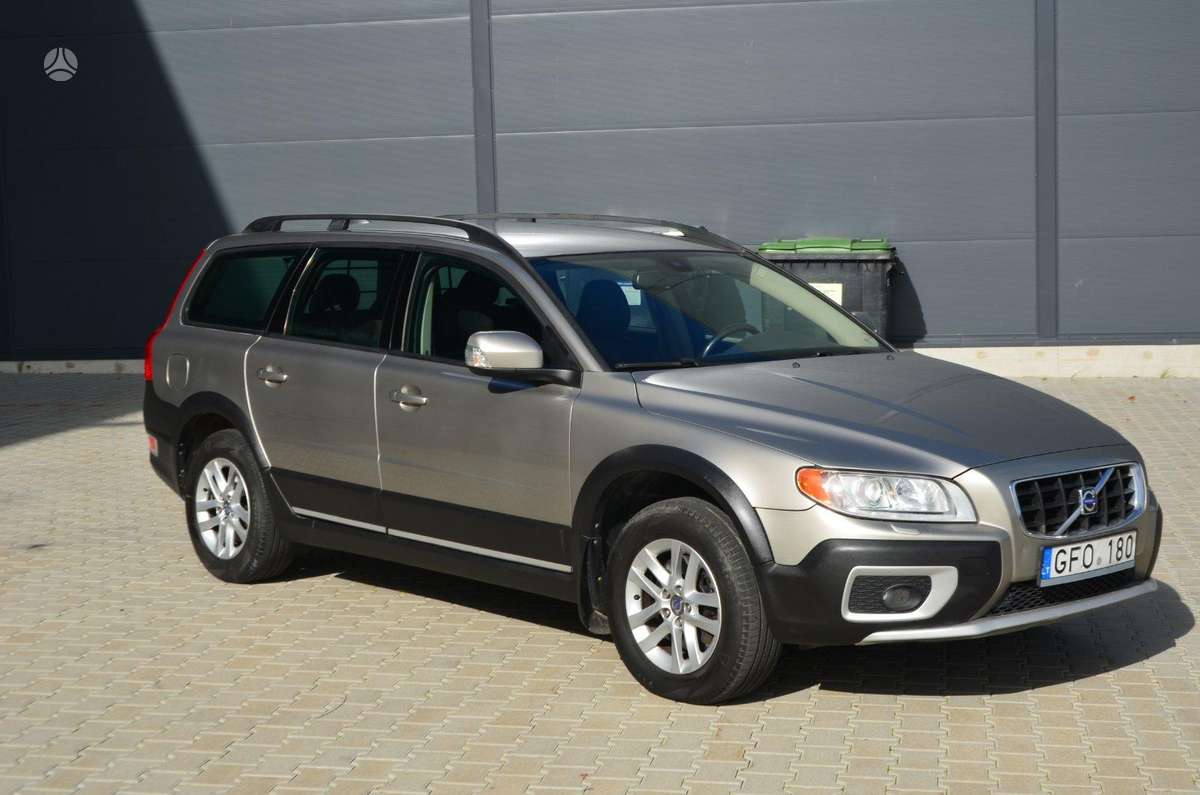 Volvo XC70, 2.4 l., wagon
