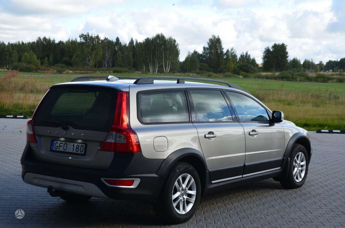 Volvo XC70, 2.4 l., wagon