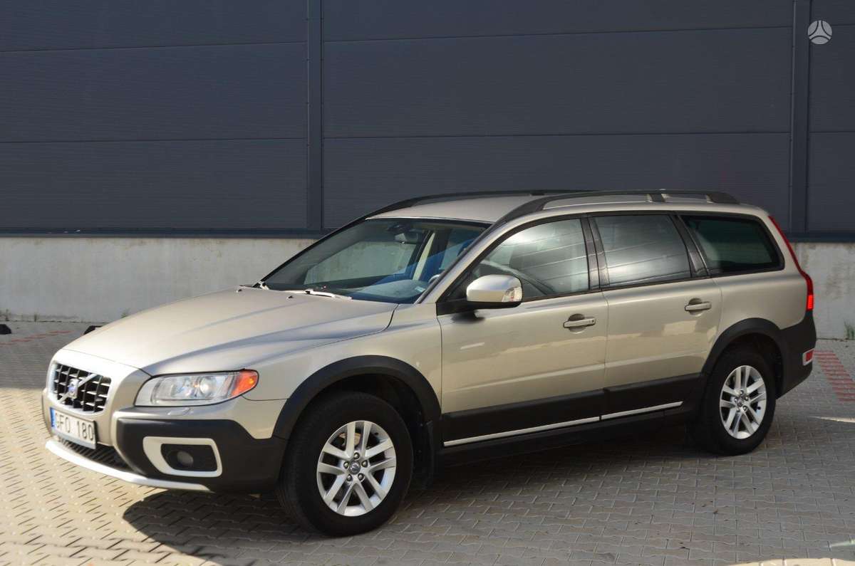 Volvo XC70, 2.4 l., wagon