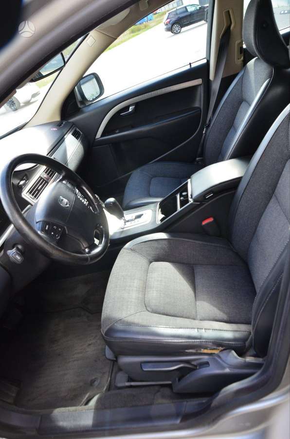 Volvo XC70, 2.4 l., wagon