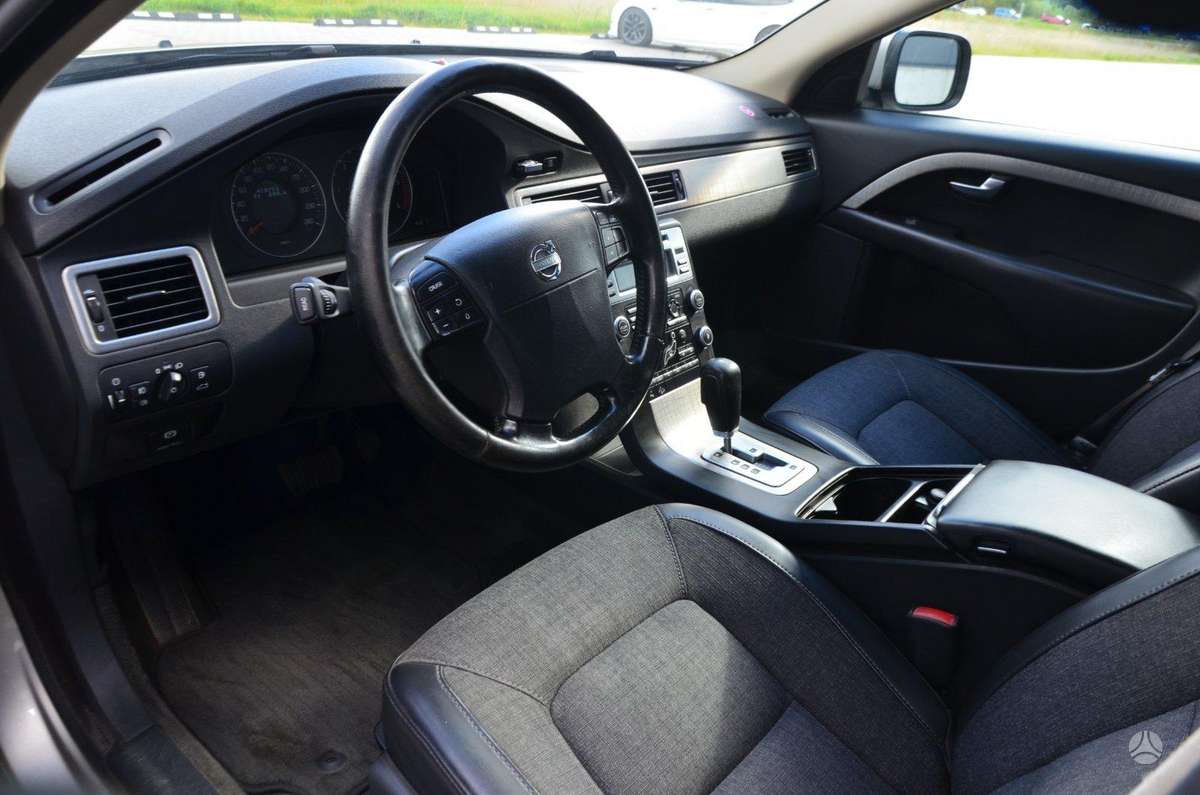 Volvo XC70, 2.4 l., wagon