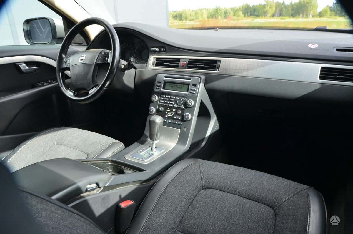 Volvo XC70, 2.4 l., wagon