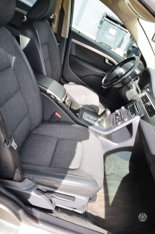 Volvo XC70, 2.4 l., wagon