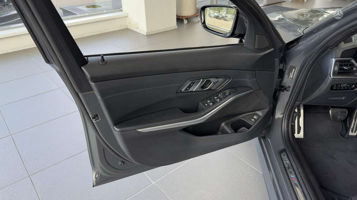 BMW 320, 2.0 l., wagon