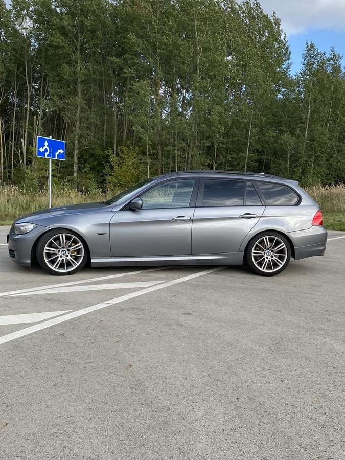 BMW 320, 2.0 l., universalas