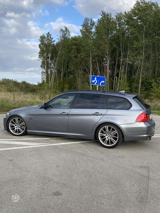 BMW 320, 2.0 l., universalas