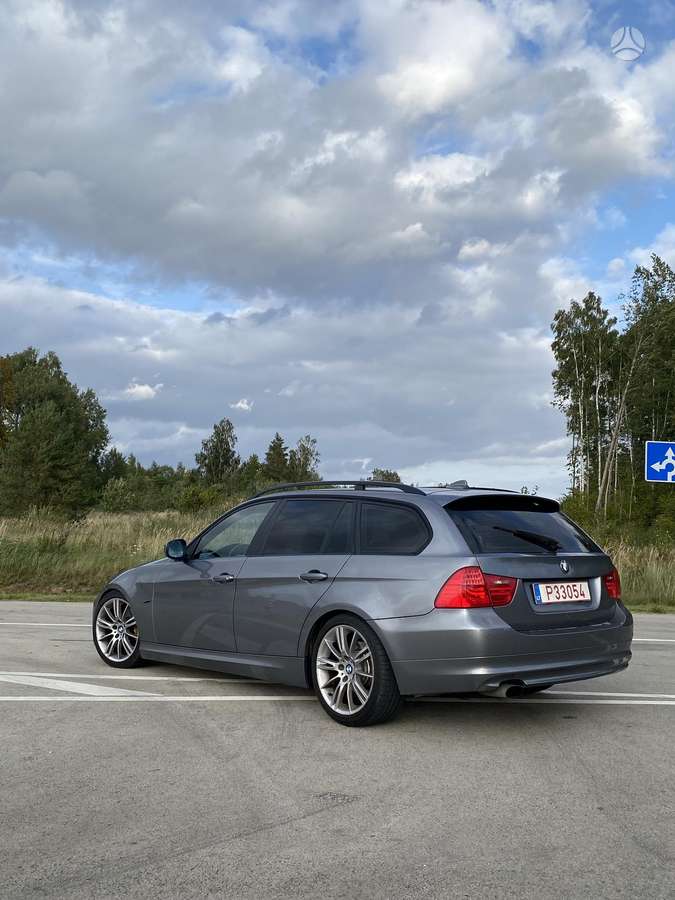 BMW 320, 2.0 l., wagon