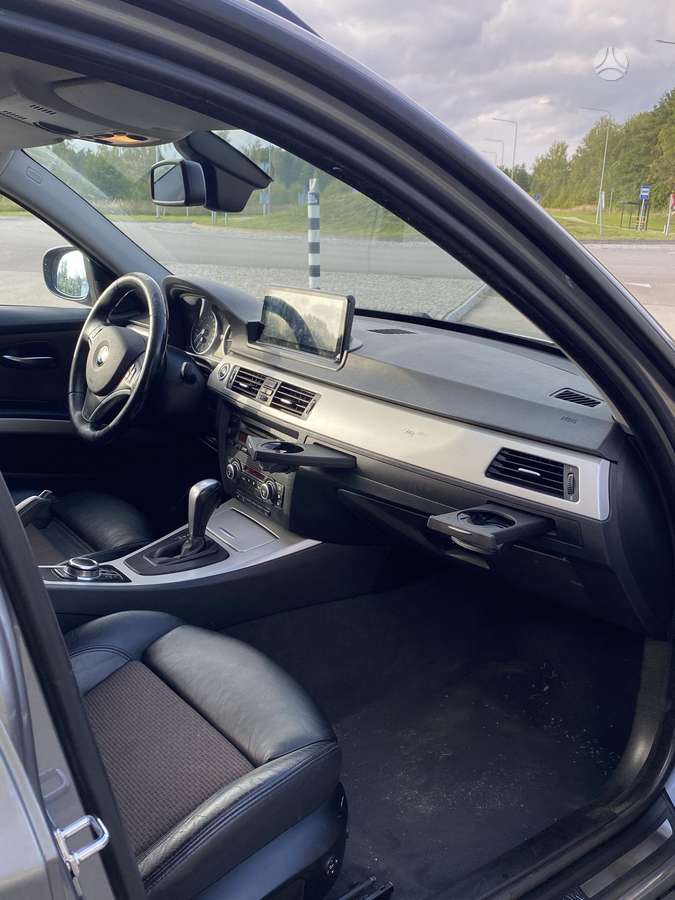 BMW 320, 2.0 l., wagon