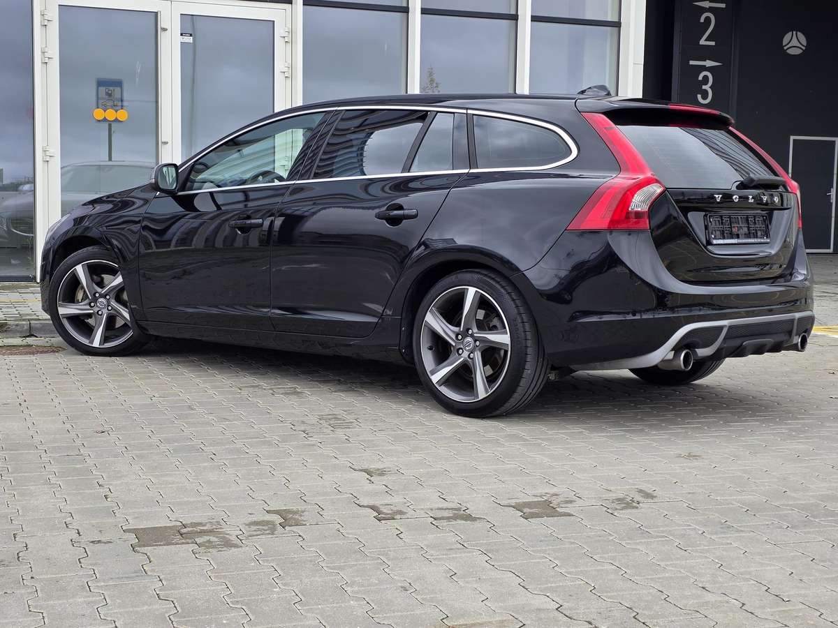 Volvo V60, 2.4 l., universalas