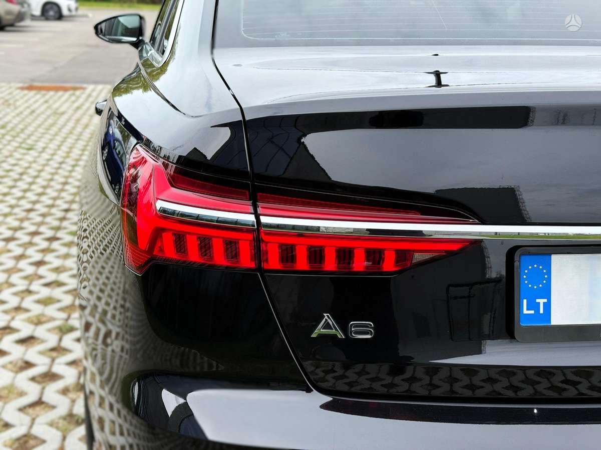 Audi A6, 2.0 l., Седан