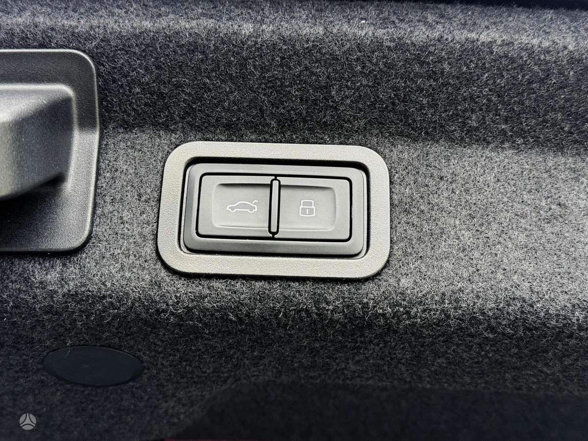 Audi A6, 2.0 l., Седан