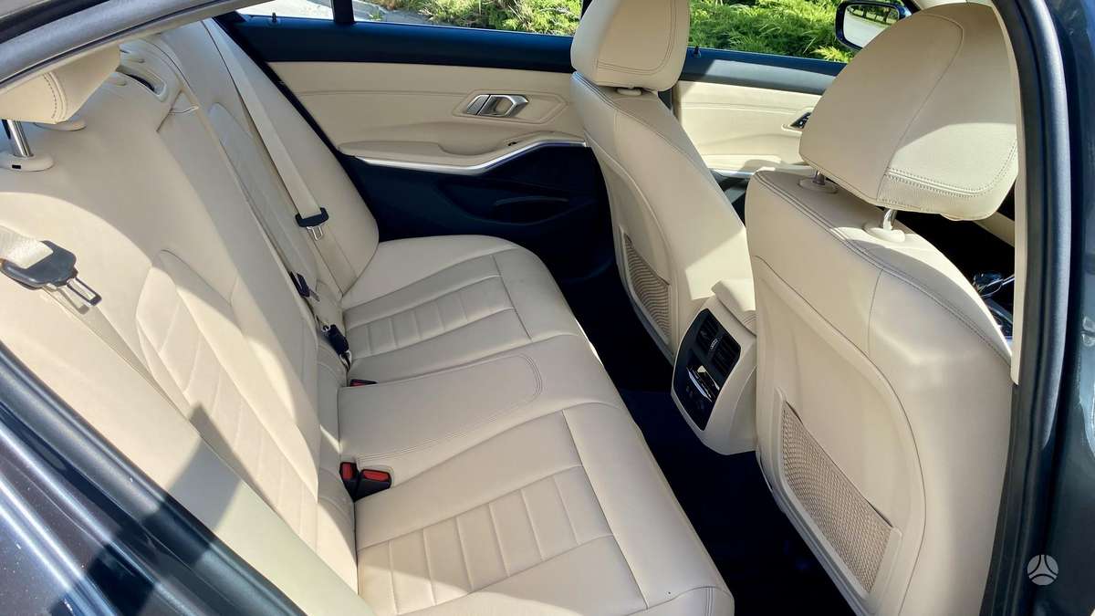 BMW 320, 2.0 l., Седан