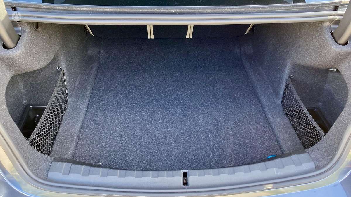 BMW 320, 2.0 l., Седан