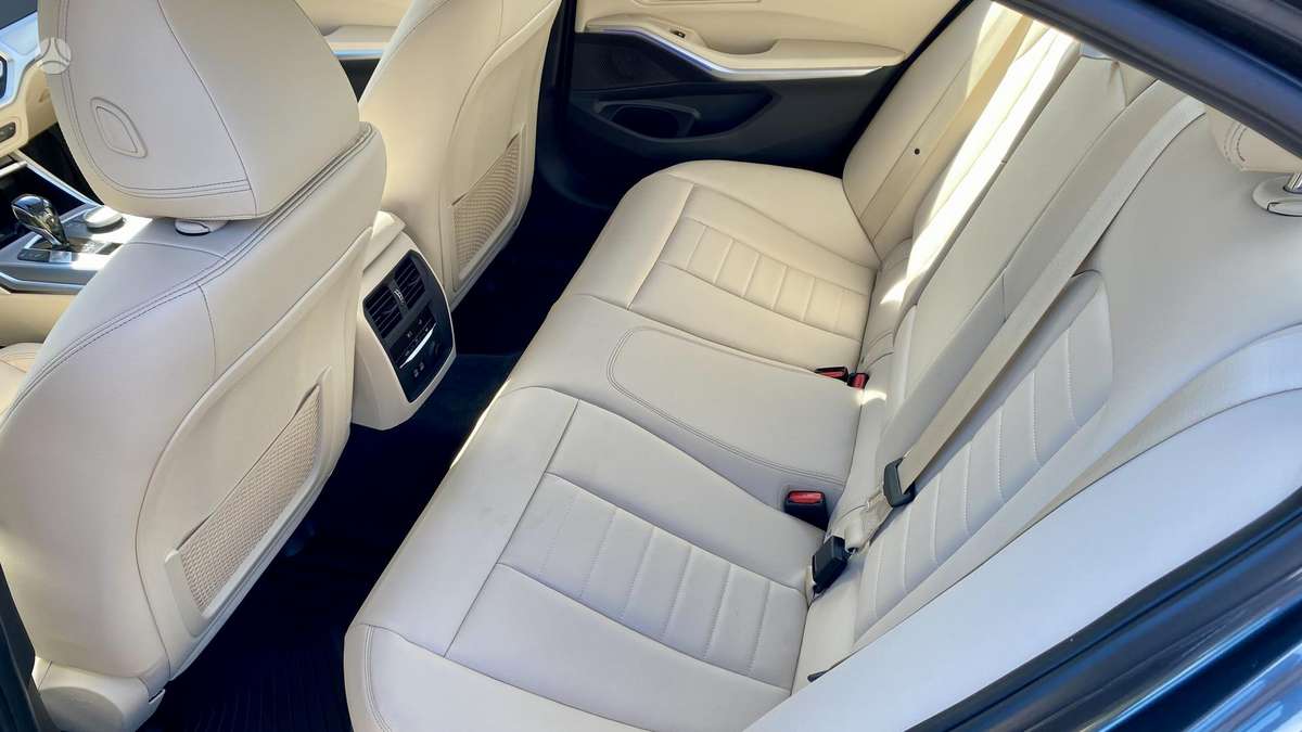 BMW 320, 2.0 l., Седан