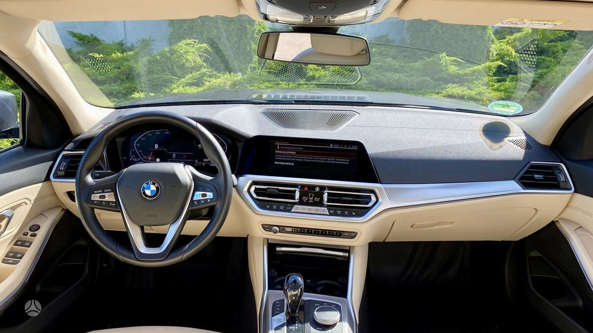 BMW 320, 2.0 l., Седан