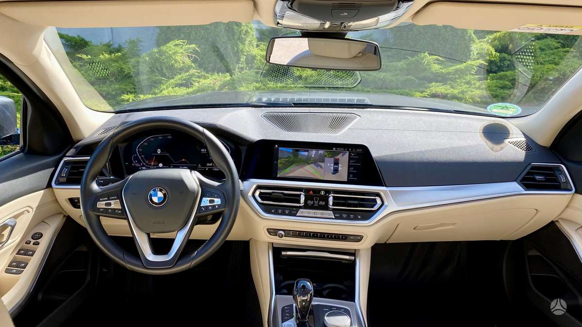 BMW 320, 2.0 l., Седан