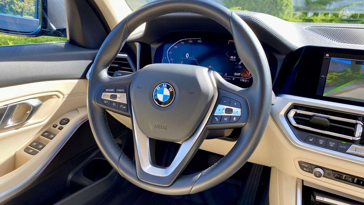 BMW 320, 2.0 l., Седан