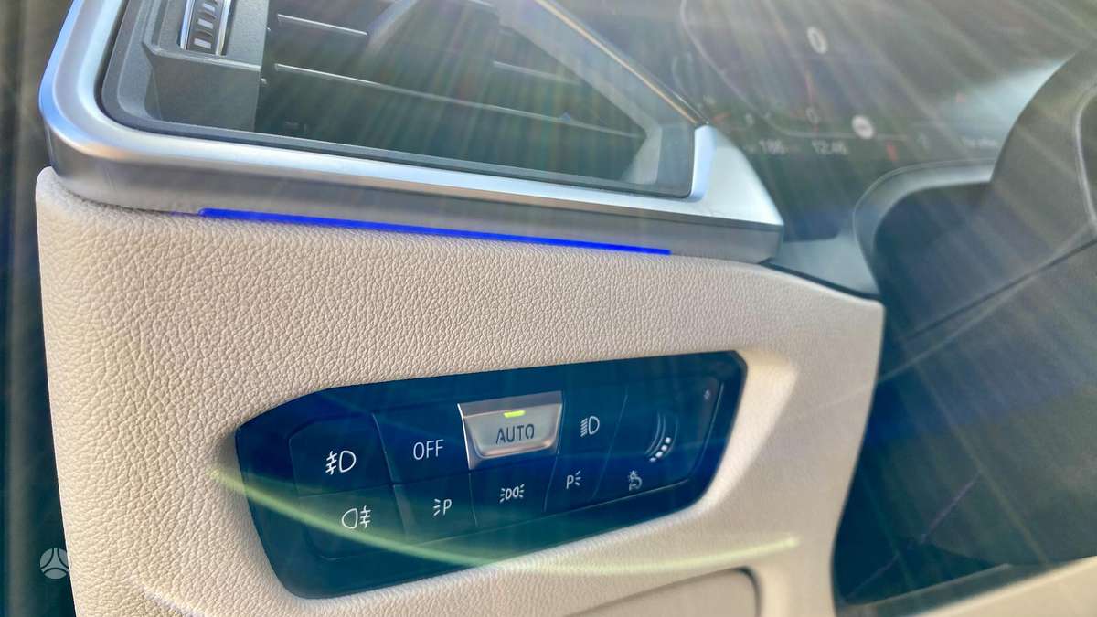 BMW 320, 2.0 l., Седан