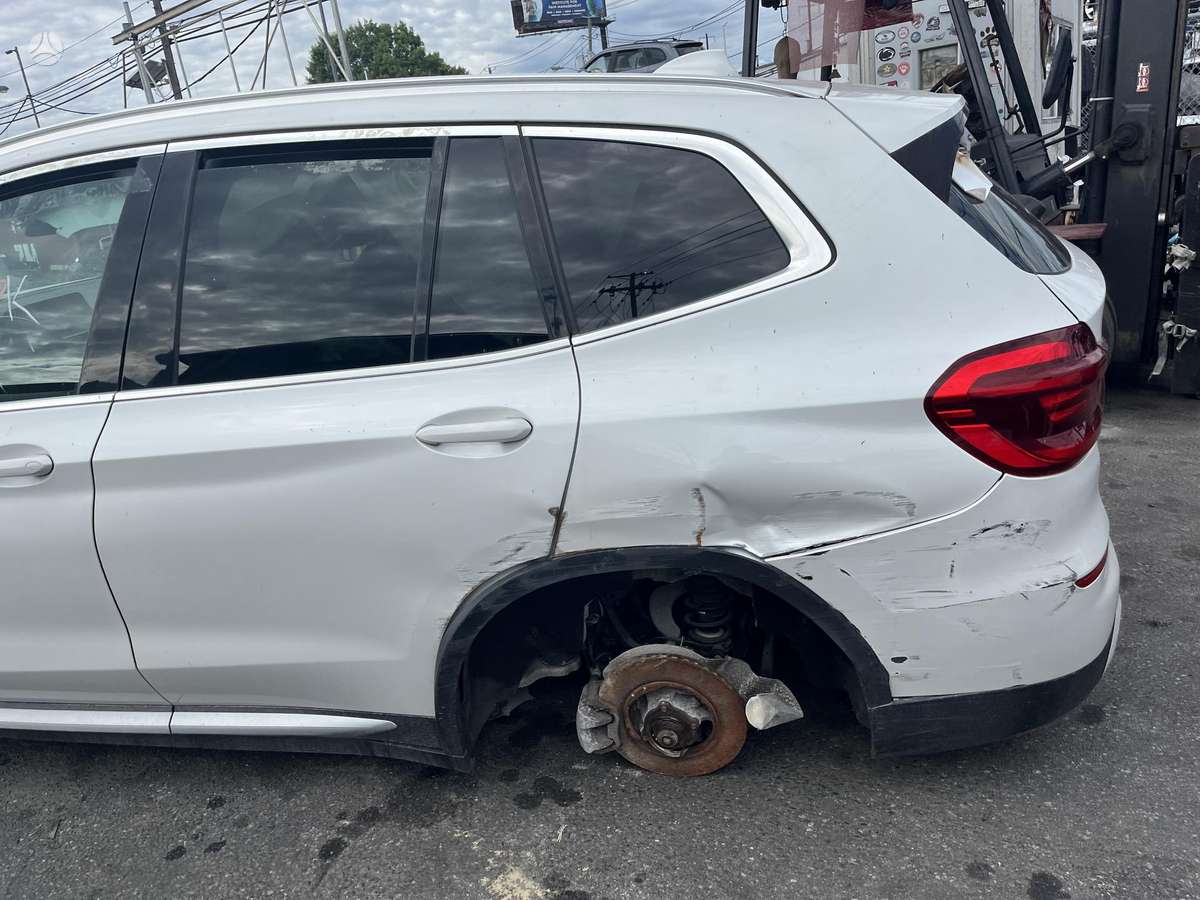 BMW X3, 2.0 l., Внедорожник / Кроссовер
