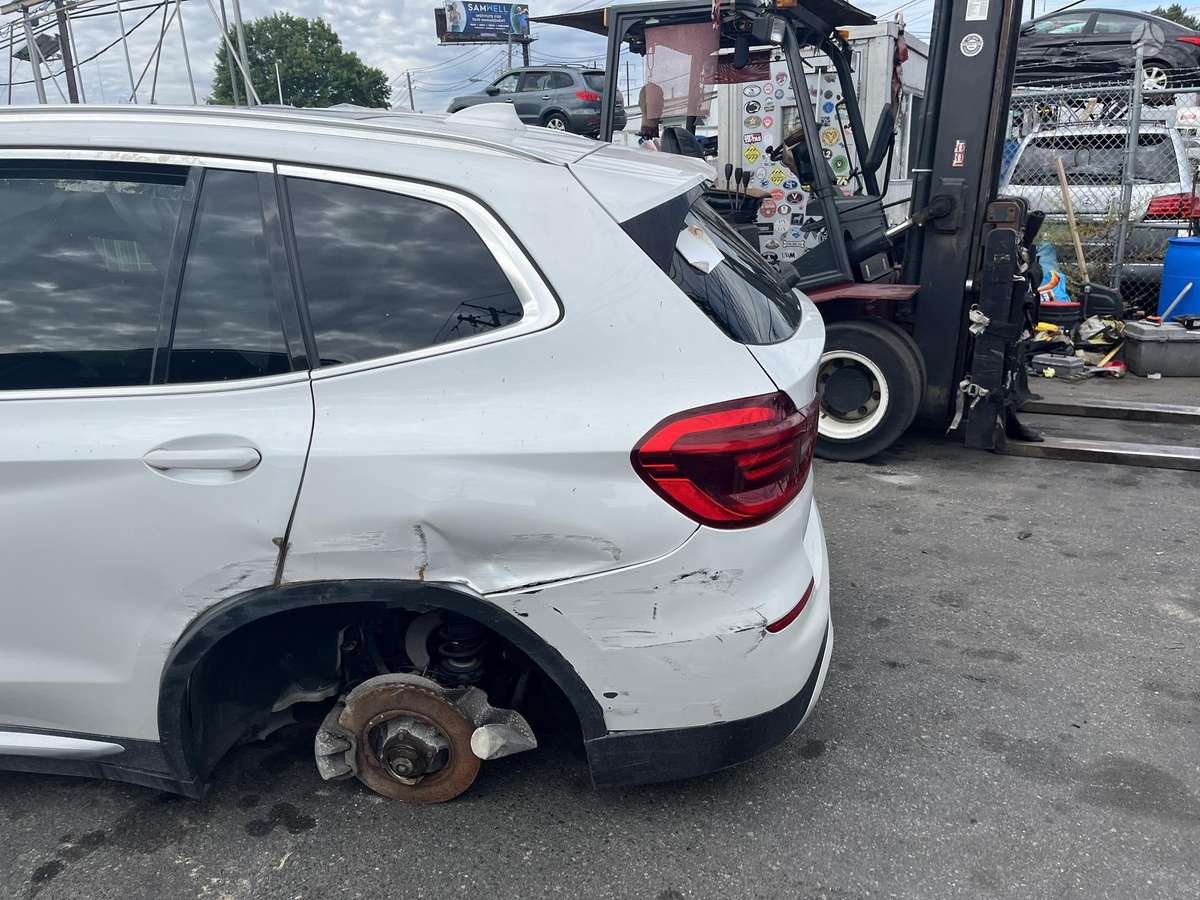 BMW X3, 2.0 l., Внедорожник / Кроссовер