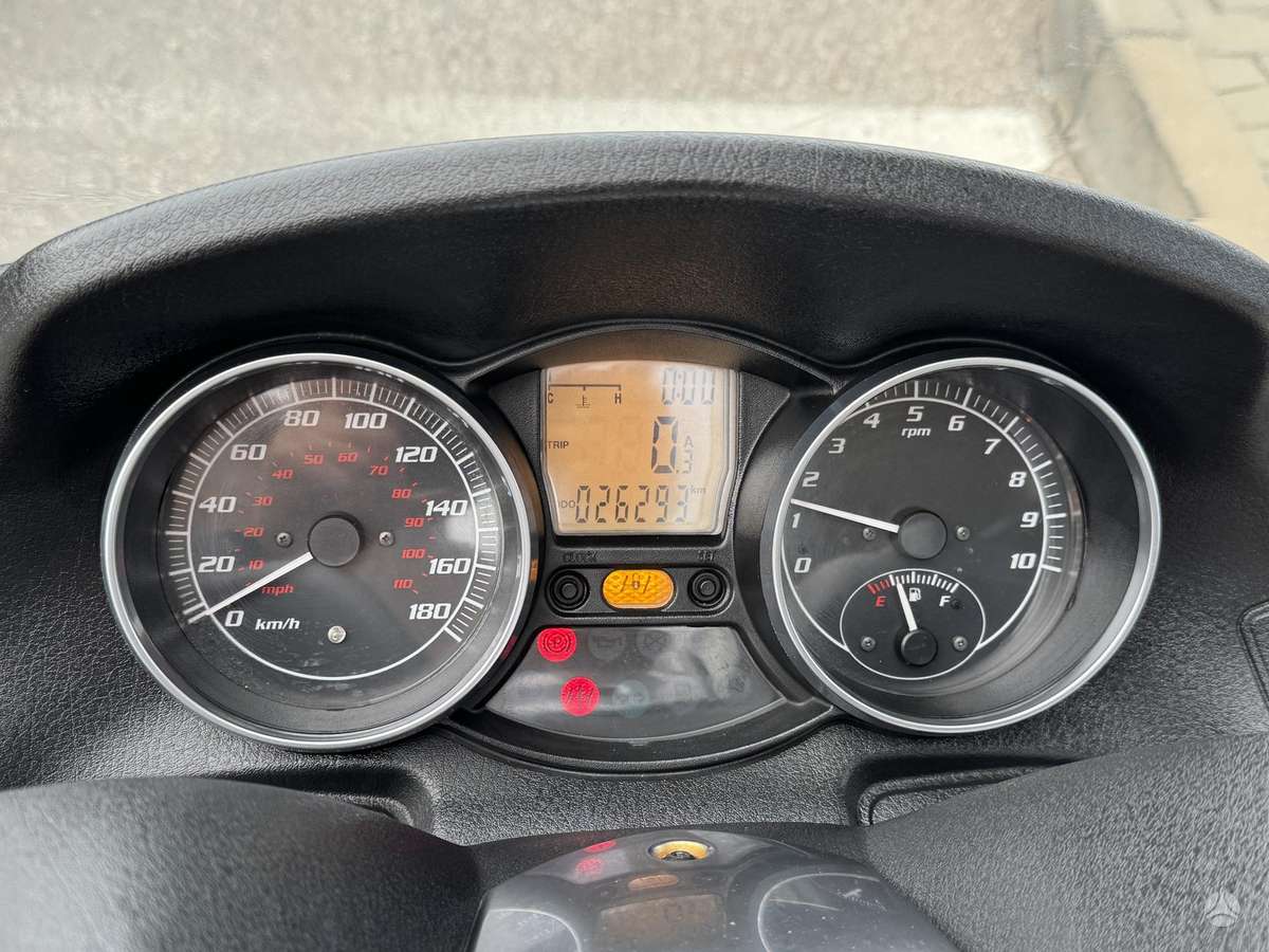 Piaggio MP3 400cc, трициклы