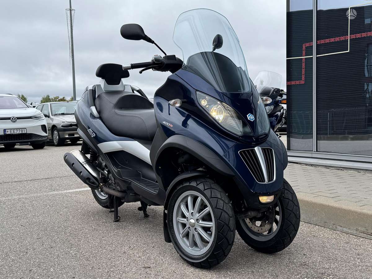 Piaggio MP3 400cc, trikes