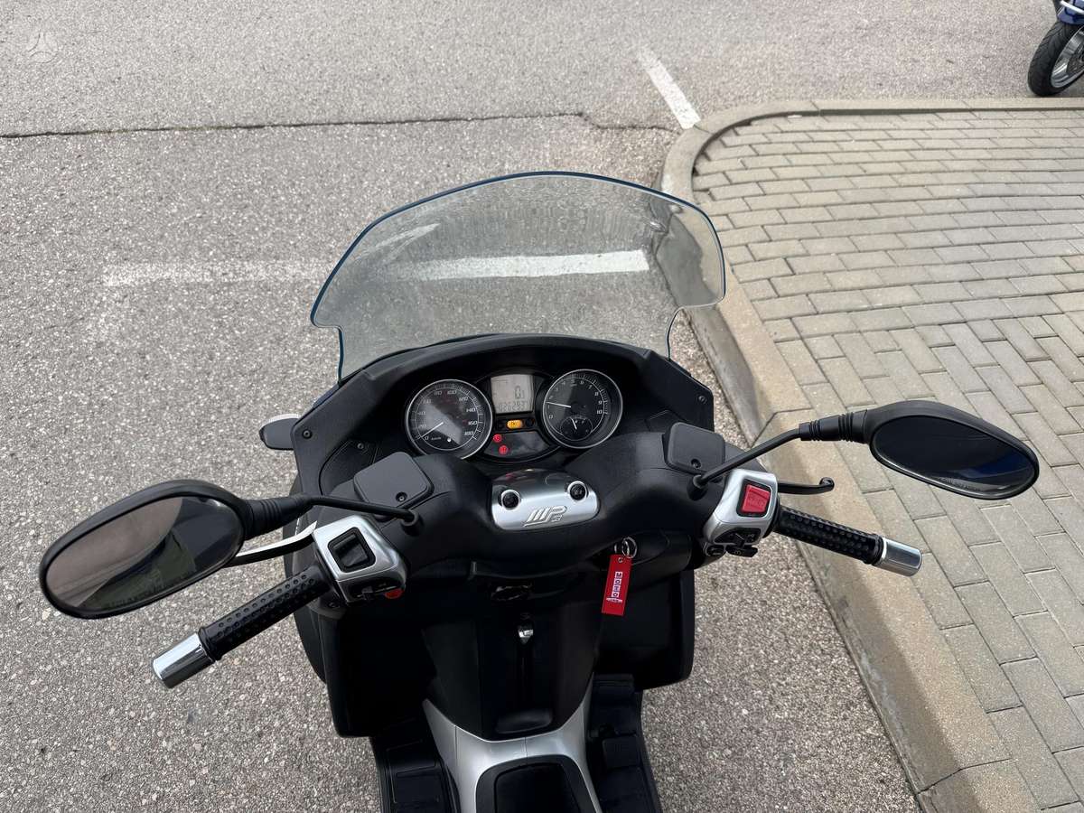 Piaggio MP3 400cc, трициклы