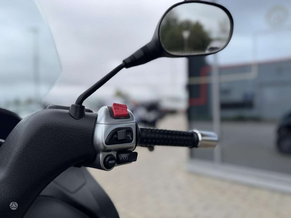 Piaggio MP3 400cc, трициклы