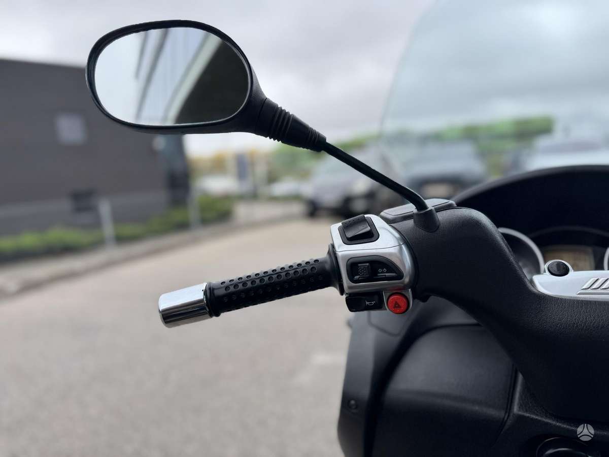 Piaggio MP3 400cc, трициклы