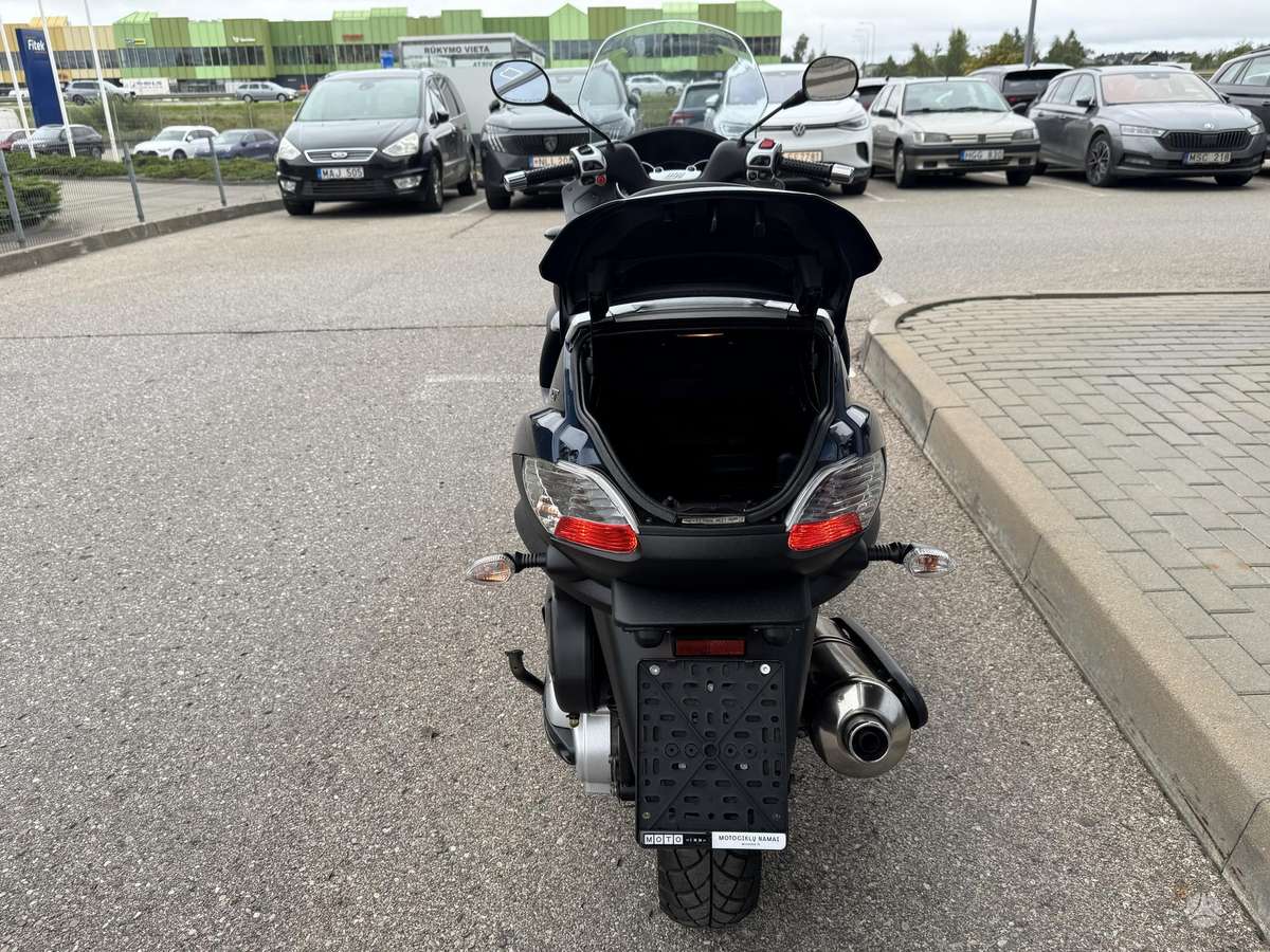 Piaggio MP3 400cc, трициклы