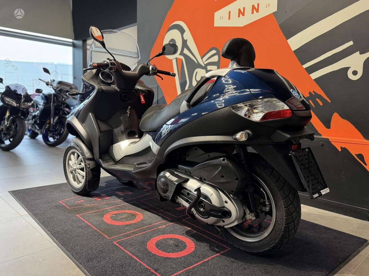 Piaggio MP3 400cc, трициклы