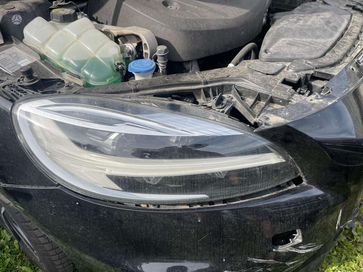Volvo V40, 2.0 l., hatchback