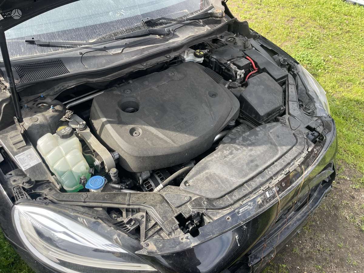 Volvo V40, 2.0 l., hatchback