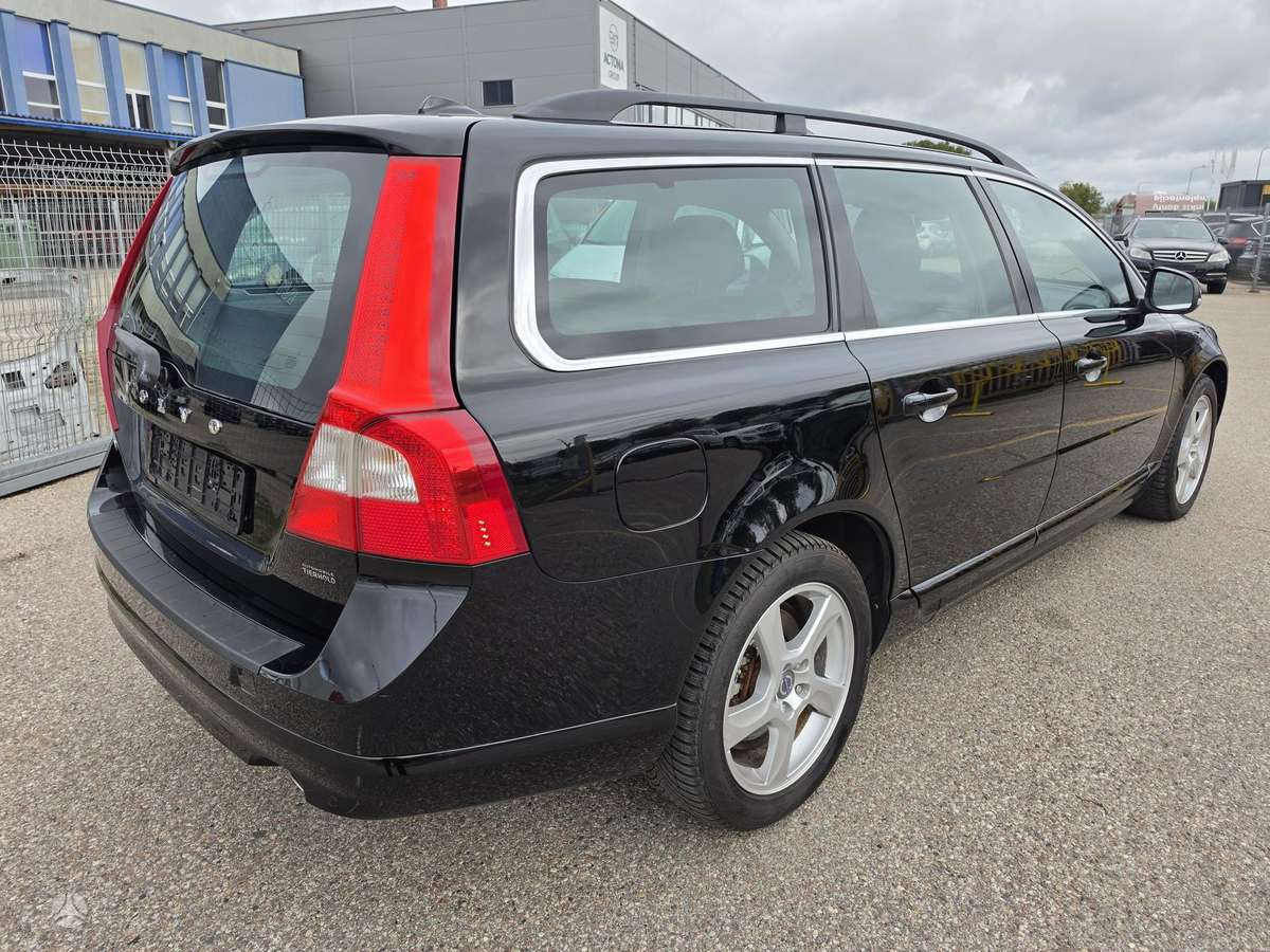 Volvo V70, 2.4 l., wagon