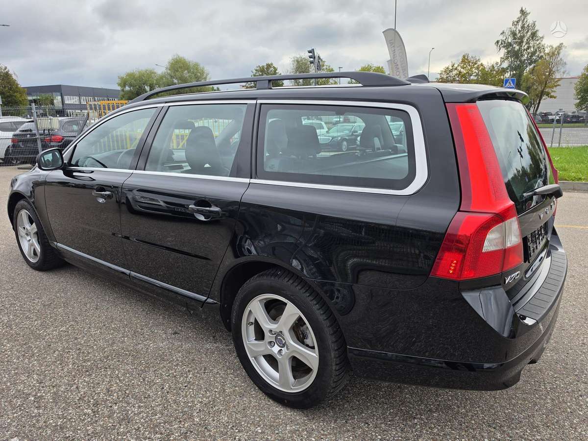 Volvo V70, 2.4 l., wagon