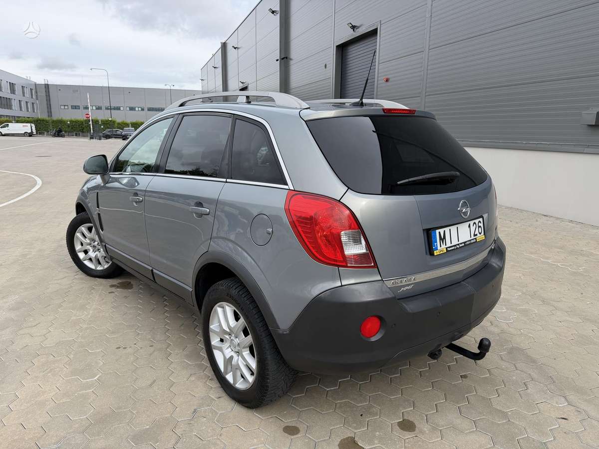 Opel Antara, 2.2 l., off-road / crossover