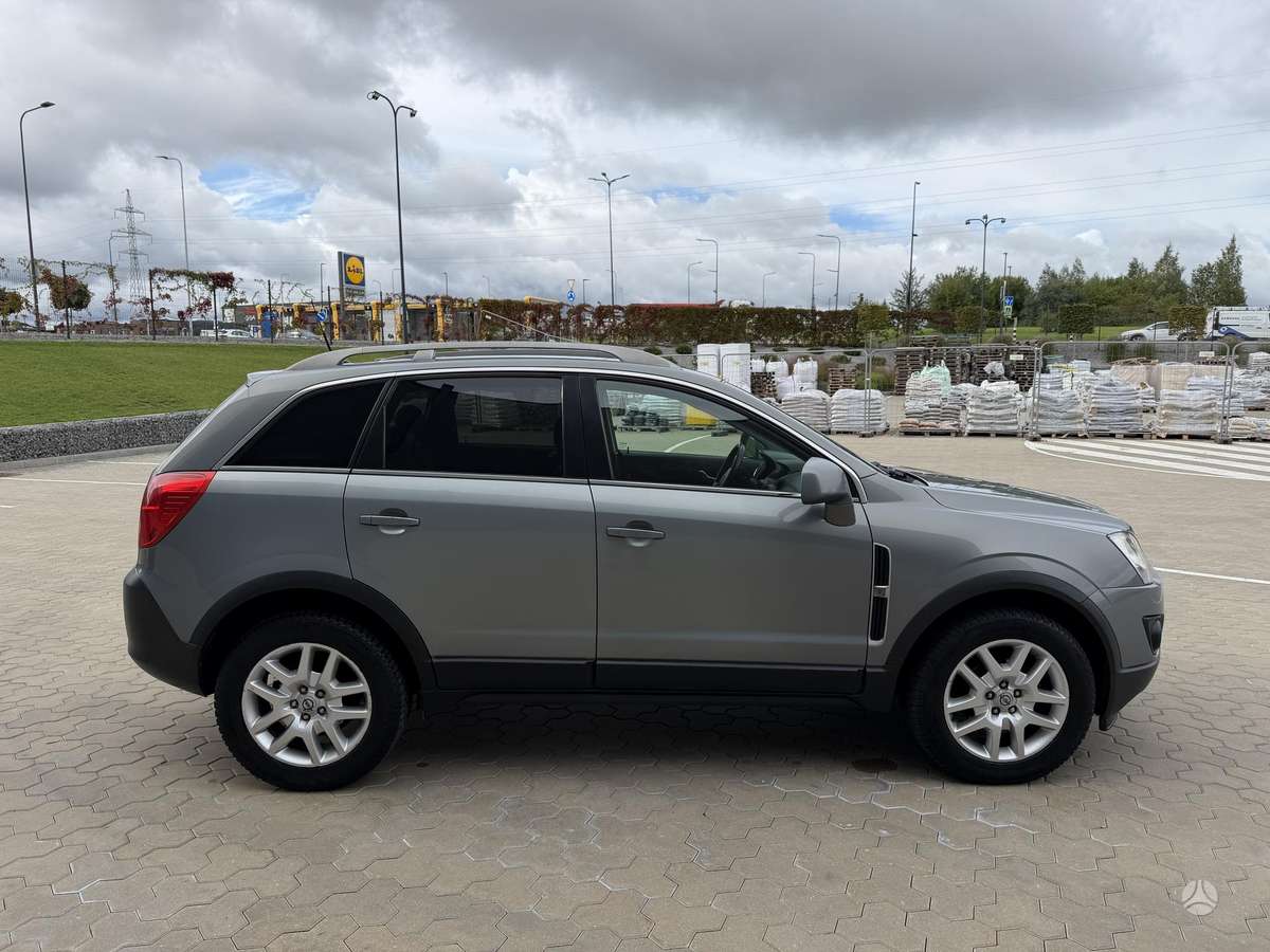 Opel Antara, 2.2 l., Внедорожник / Кроссовер