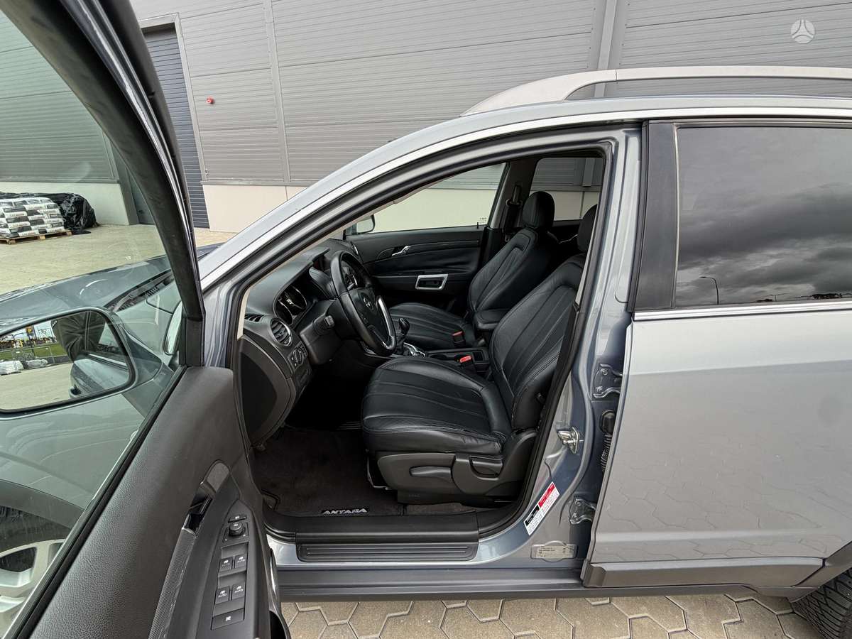 Opel Antara, 2.2 l., off-road / crossover