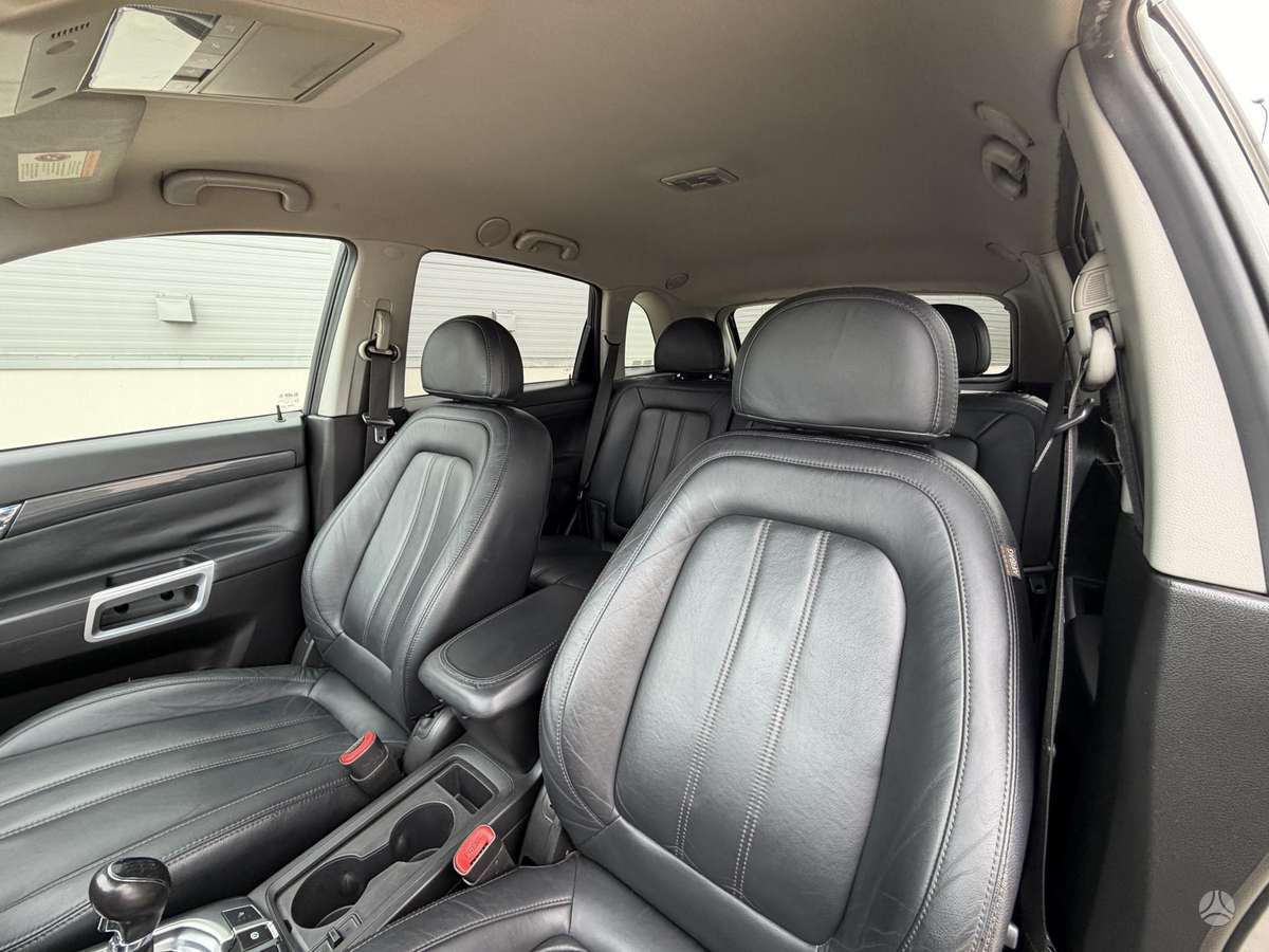 Opel Antara, 2.2 l., off-road / crossover