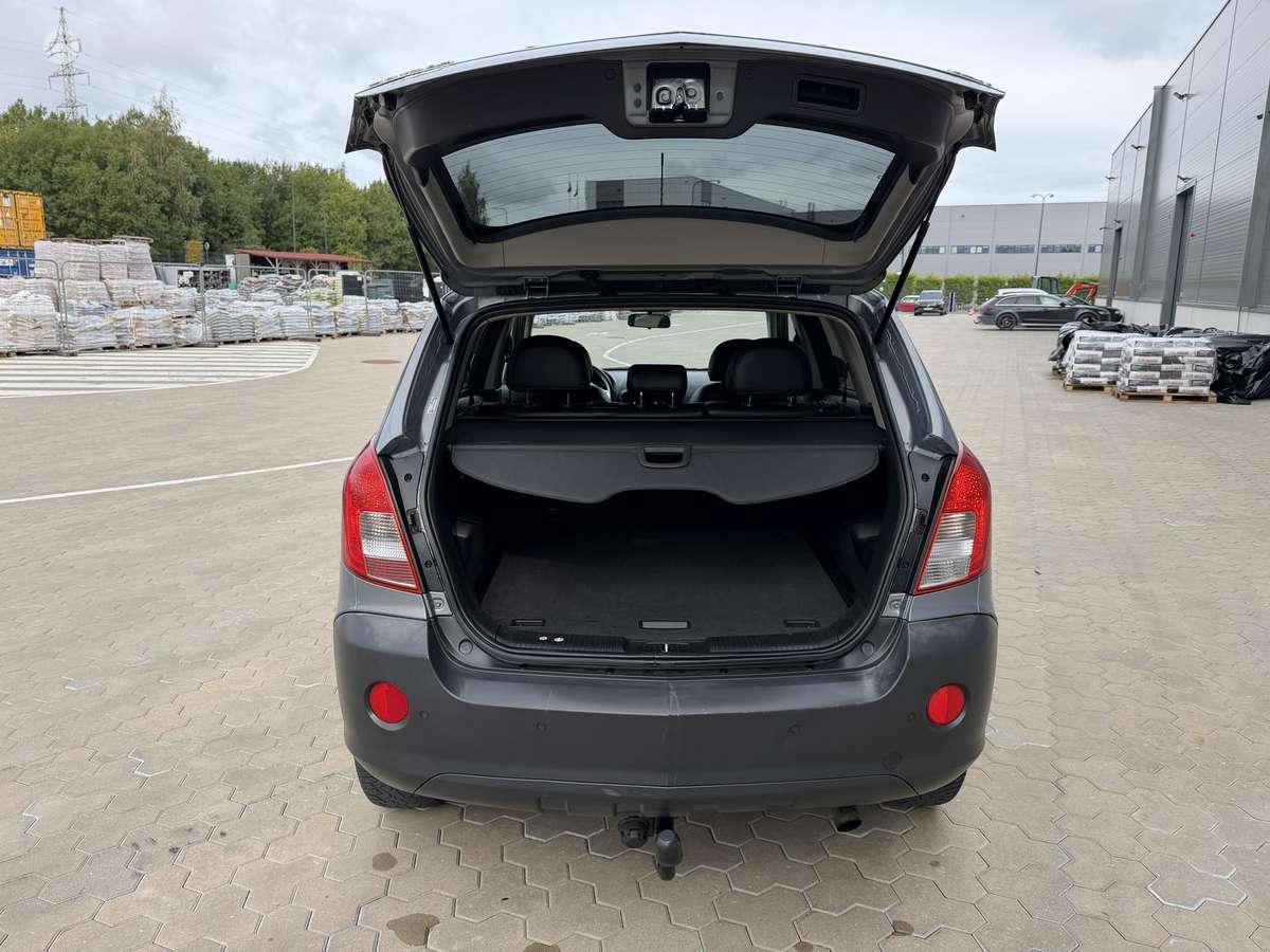 Opel Antara, 2.2 l., off-road / crossover