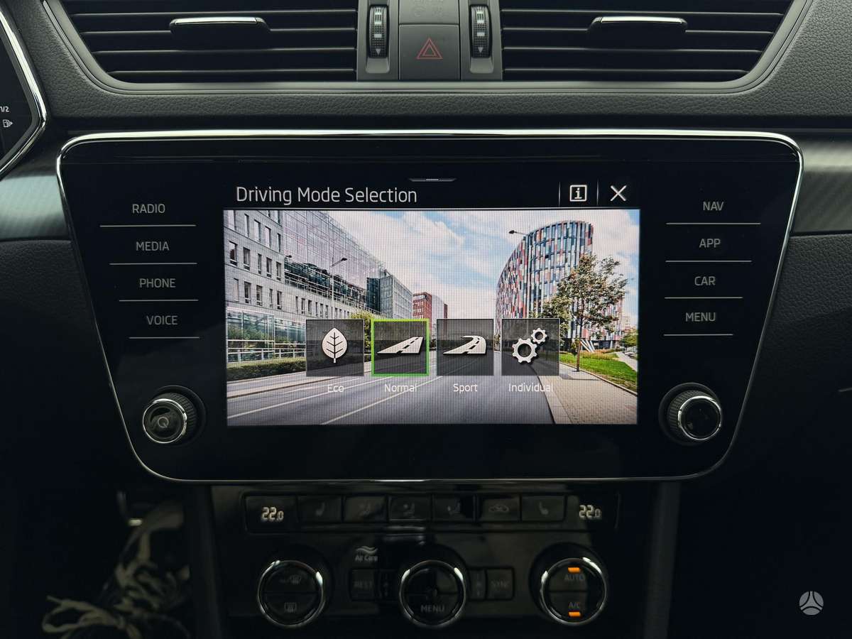 Skoda Superb, 1.5 l., Универсал