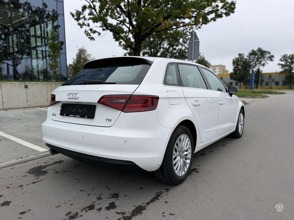 Audi A3, 1.6 l., hatchback