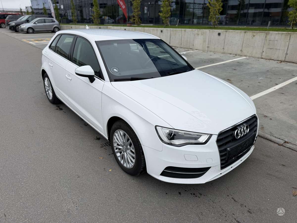 Audi A3, 1.6 l., hatchback