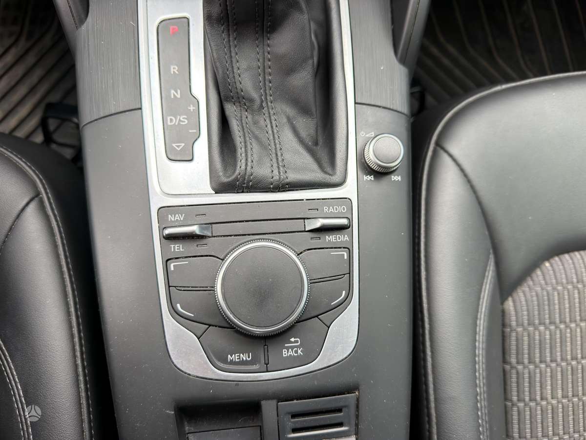 Audi A3, 1.6 l., hatchback