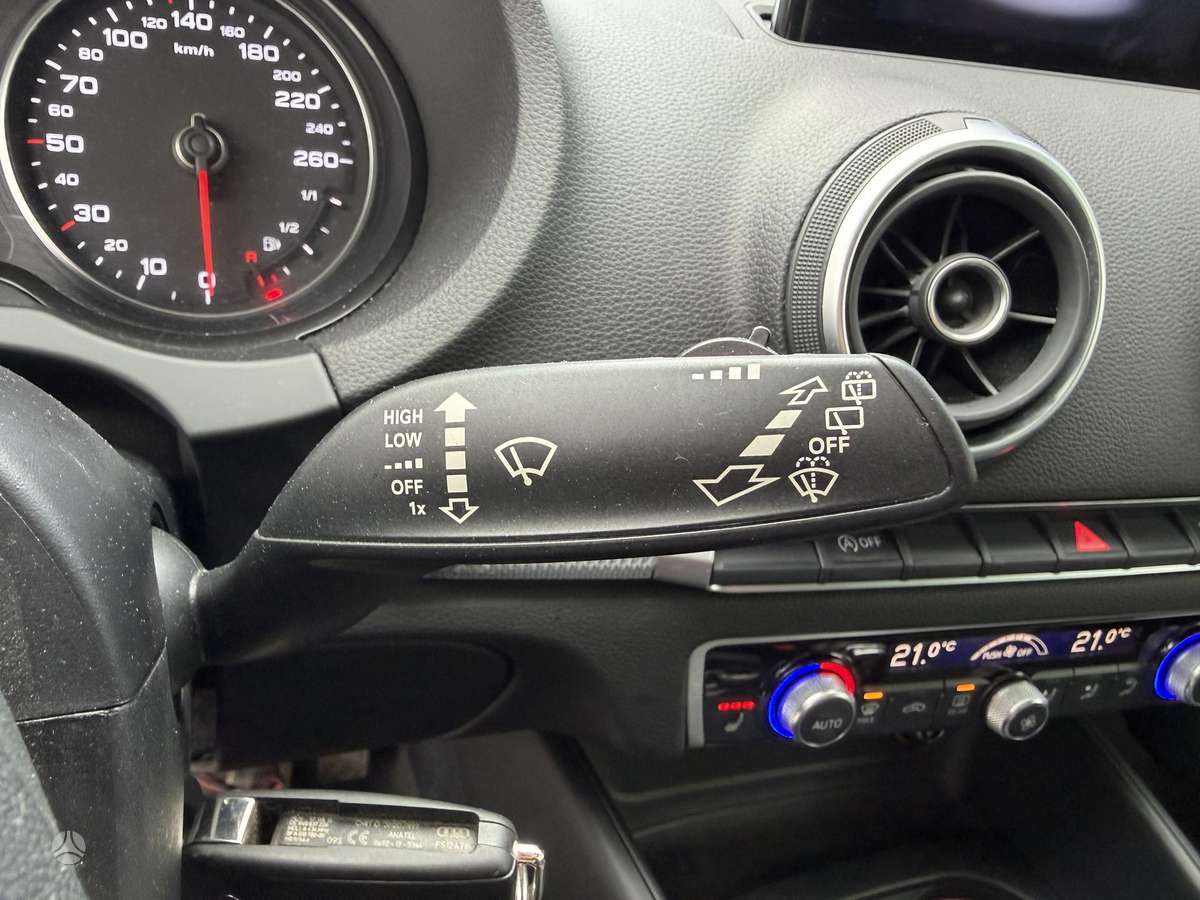 Audi A3, 1.6 l., hatchback
