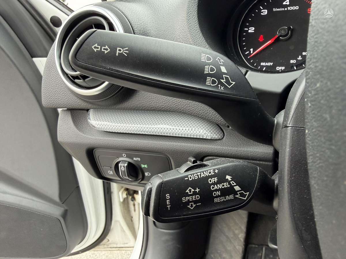 Audi A3, 1.6 l., hatchback