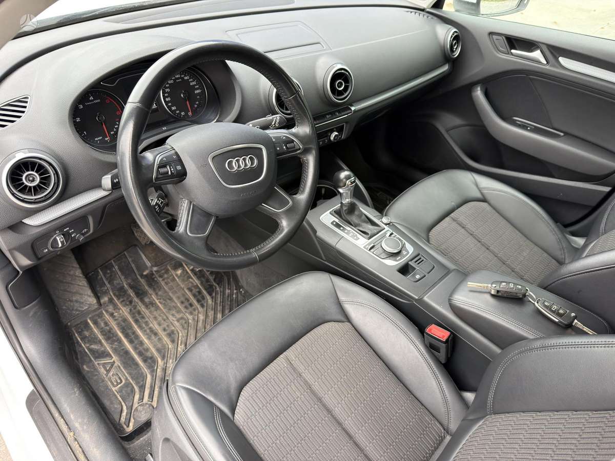 Audi A3, 1.6 l., hatchback