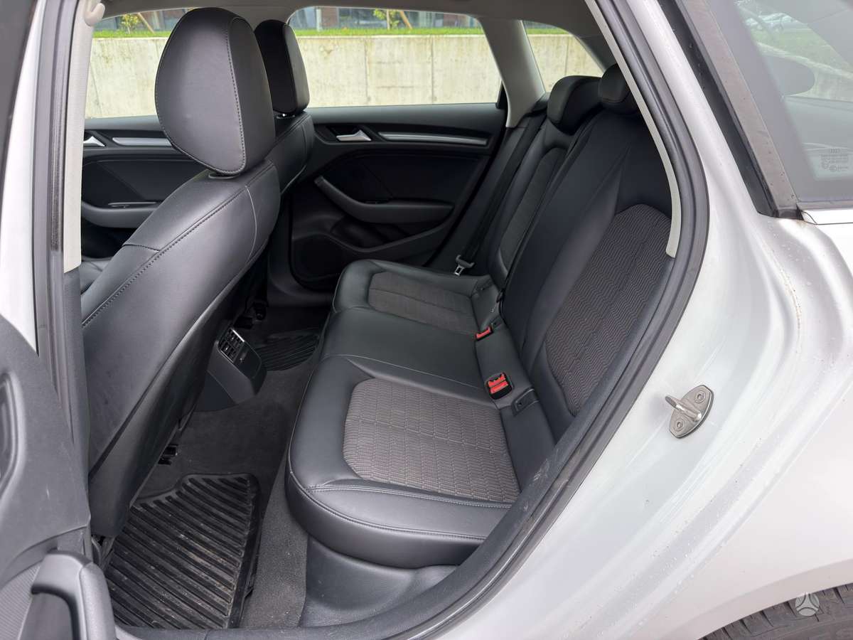 Audi A3, 1.6 l., Хэтчбек